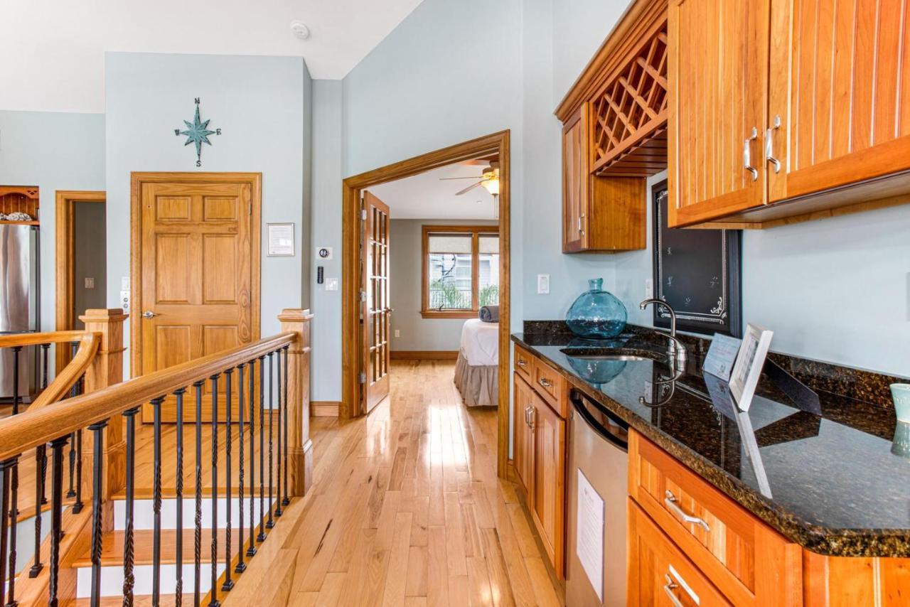 59 Captain'S View Tybee Island Exterior photo