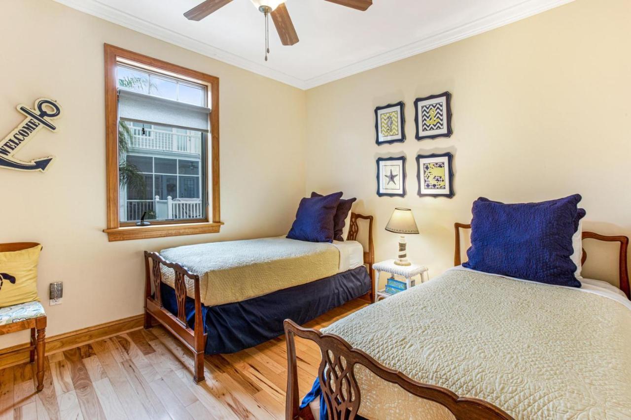 59 Captain'S View Tybee Island Exterior photo